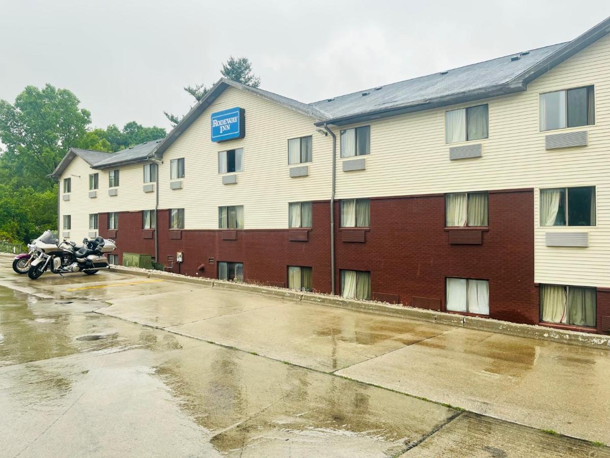 Rodeway Inn Whitehall Exterior foto